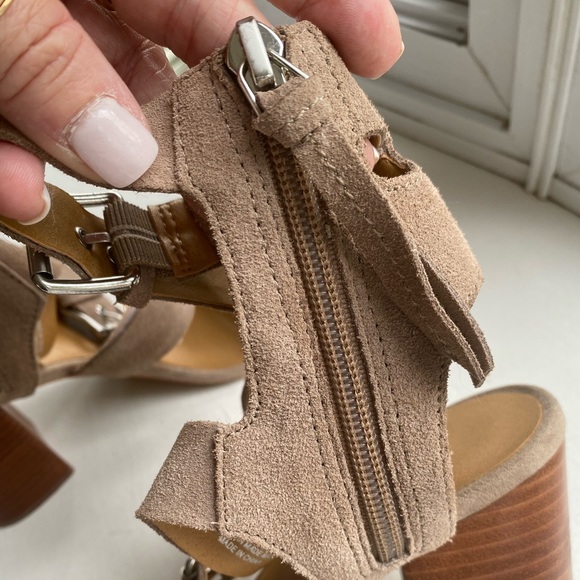 DSW • Crown Vintage Elsey Sandal - Picture 8 of 15